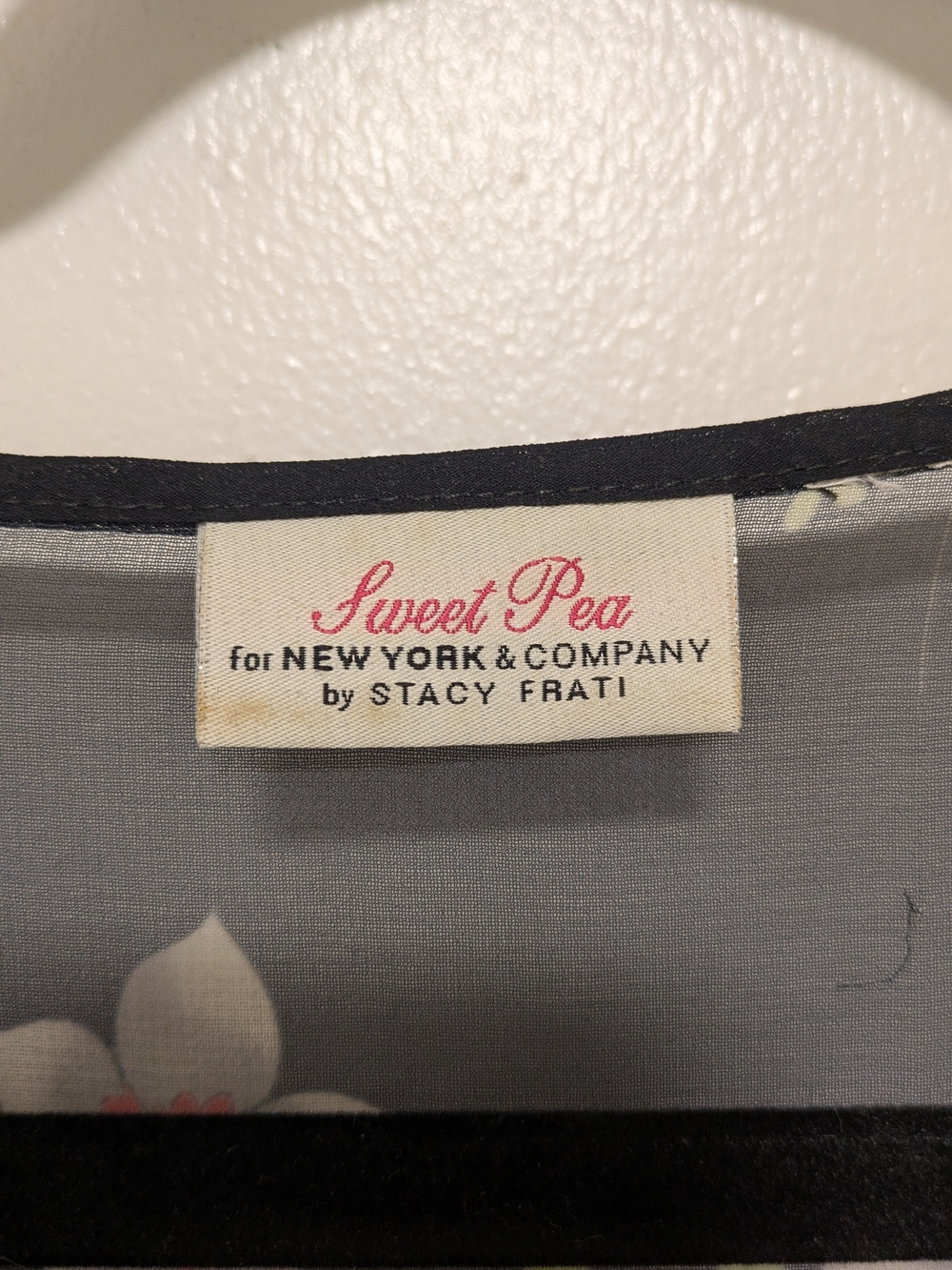 New York & Company Blouse Large - Picture 5 of 5